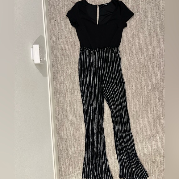 Fashion nova jumpsuit (S) - Picture 2 of 13